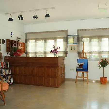 Lake Studios 2*