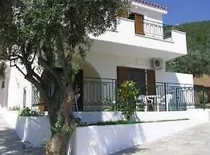 Lake Studios Apart Otel Koukounaries